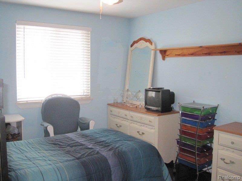 1397 Decker Road Walled Lake, MI 48390 - Photo 9 of 25 Bedroom 4.jpg