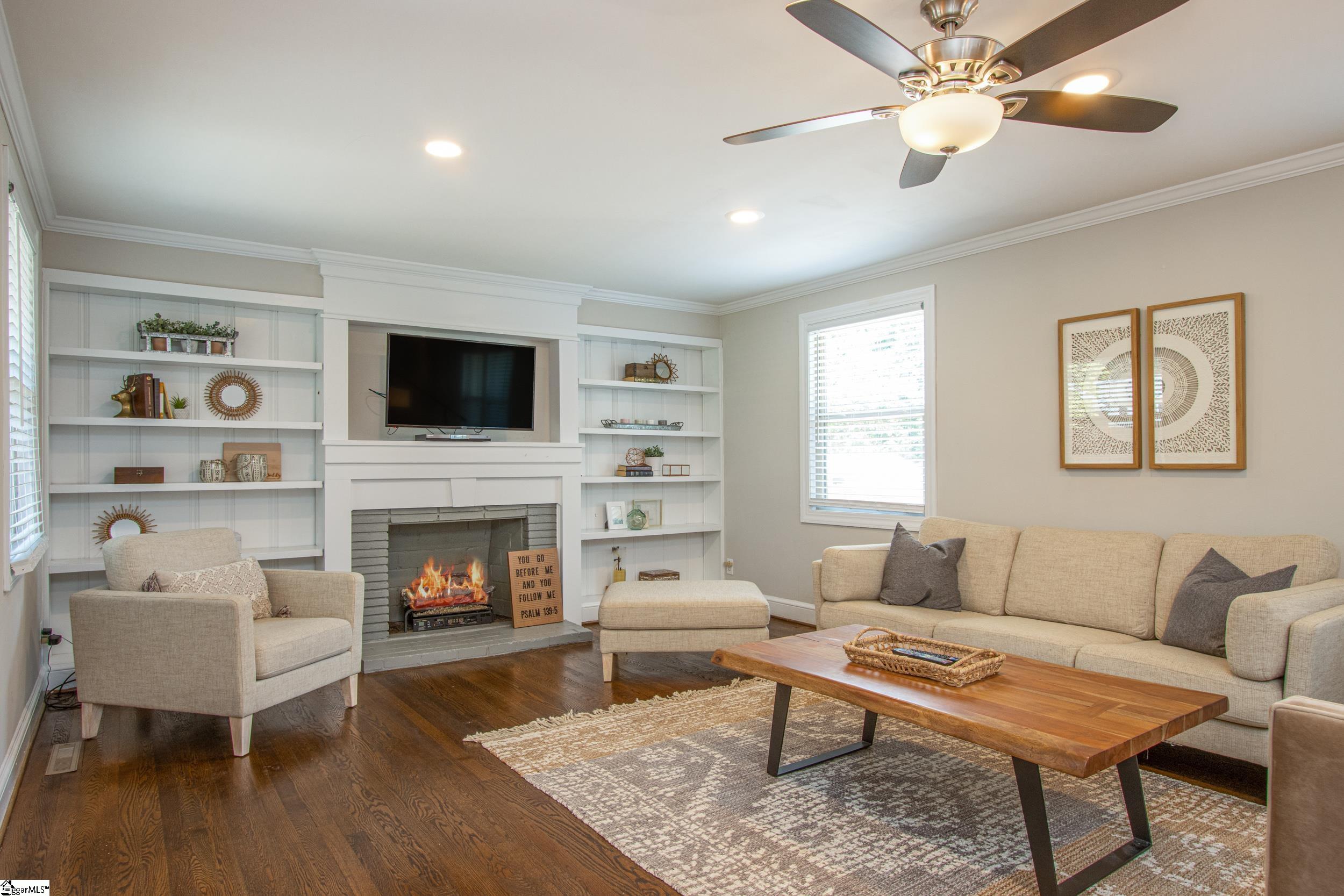 108 Rasor Drive Greenville, SC 29617 - Photo 2 of 35 Gallery Image 2
