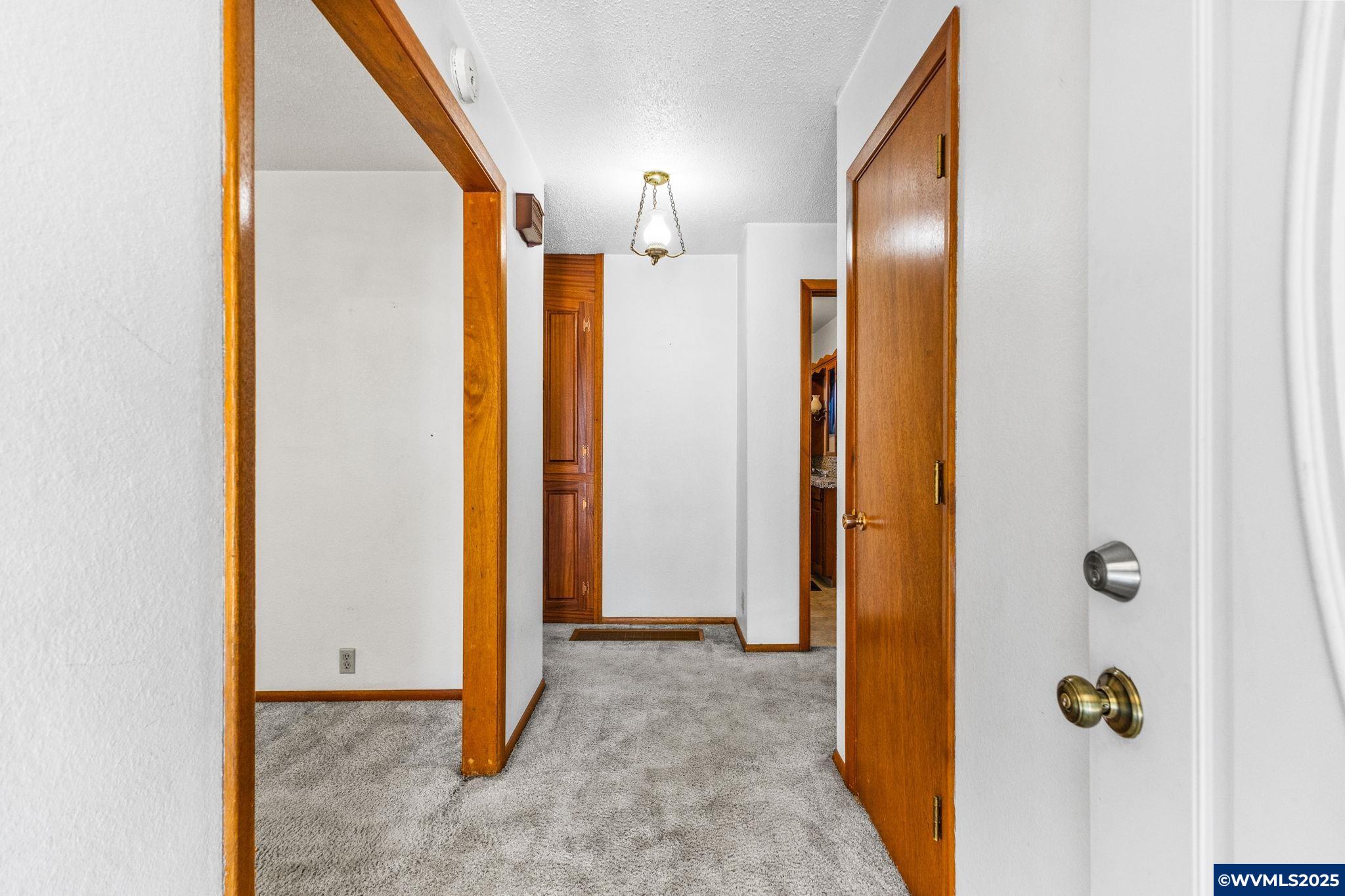 415 East Ash Street Lebanon, OR 97355 - Photo 6 of 30