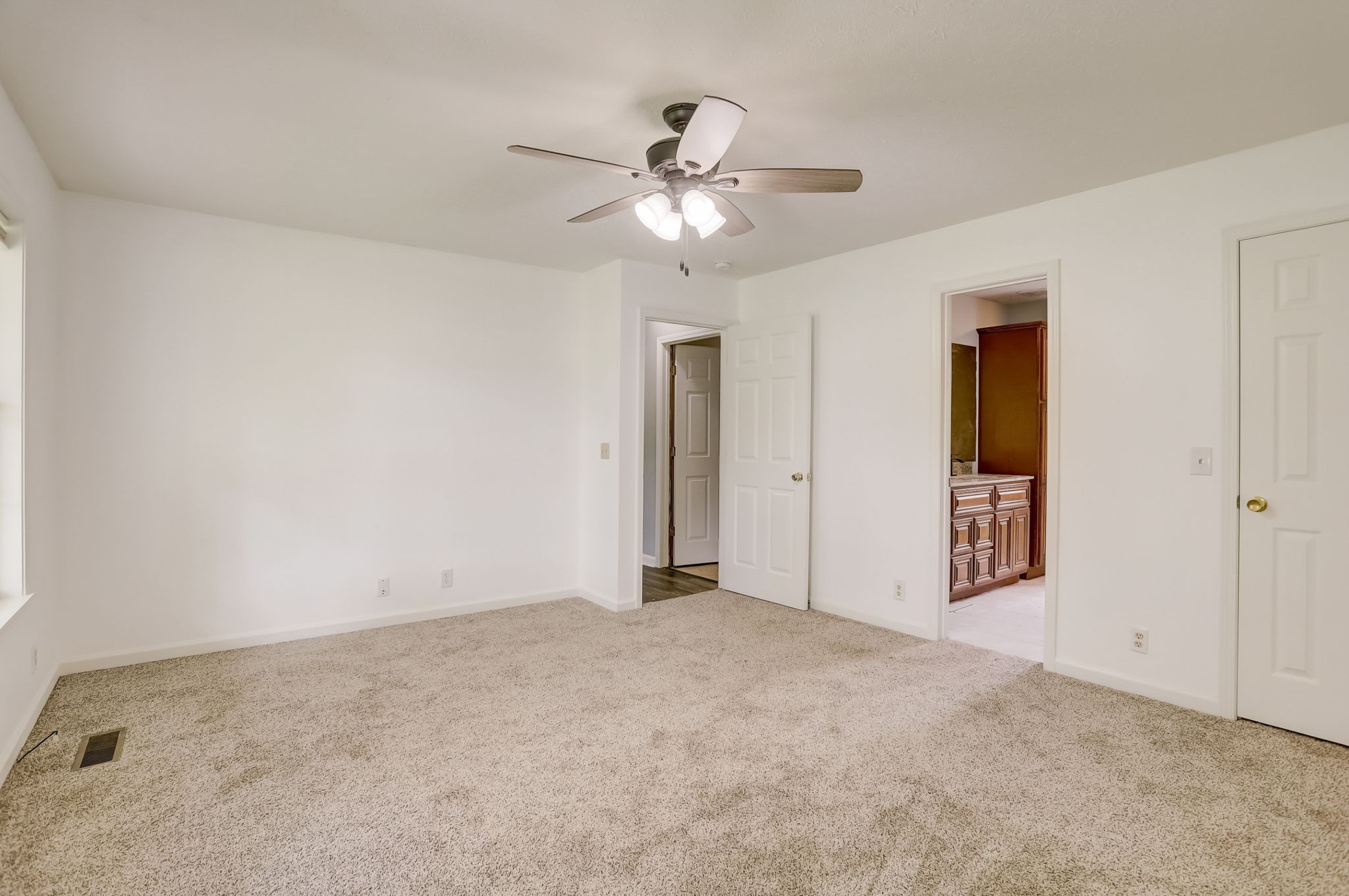 308 Ranch Road Portland, TN 37148 - Photo 12 of 43 a view of an empty room with a ceiling fan