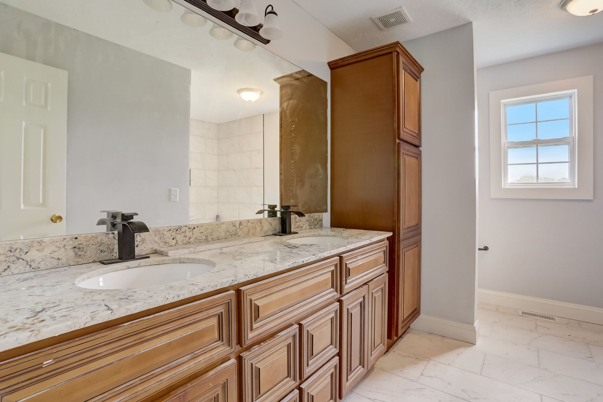 308 Ranch Road Portland, TN 37148 - Photo 13 of 43 a bathroom with a granite countertop sink and a mirror