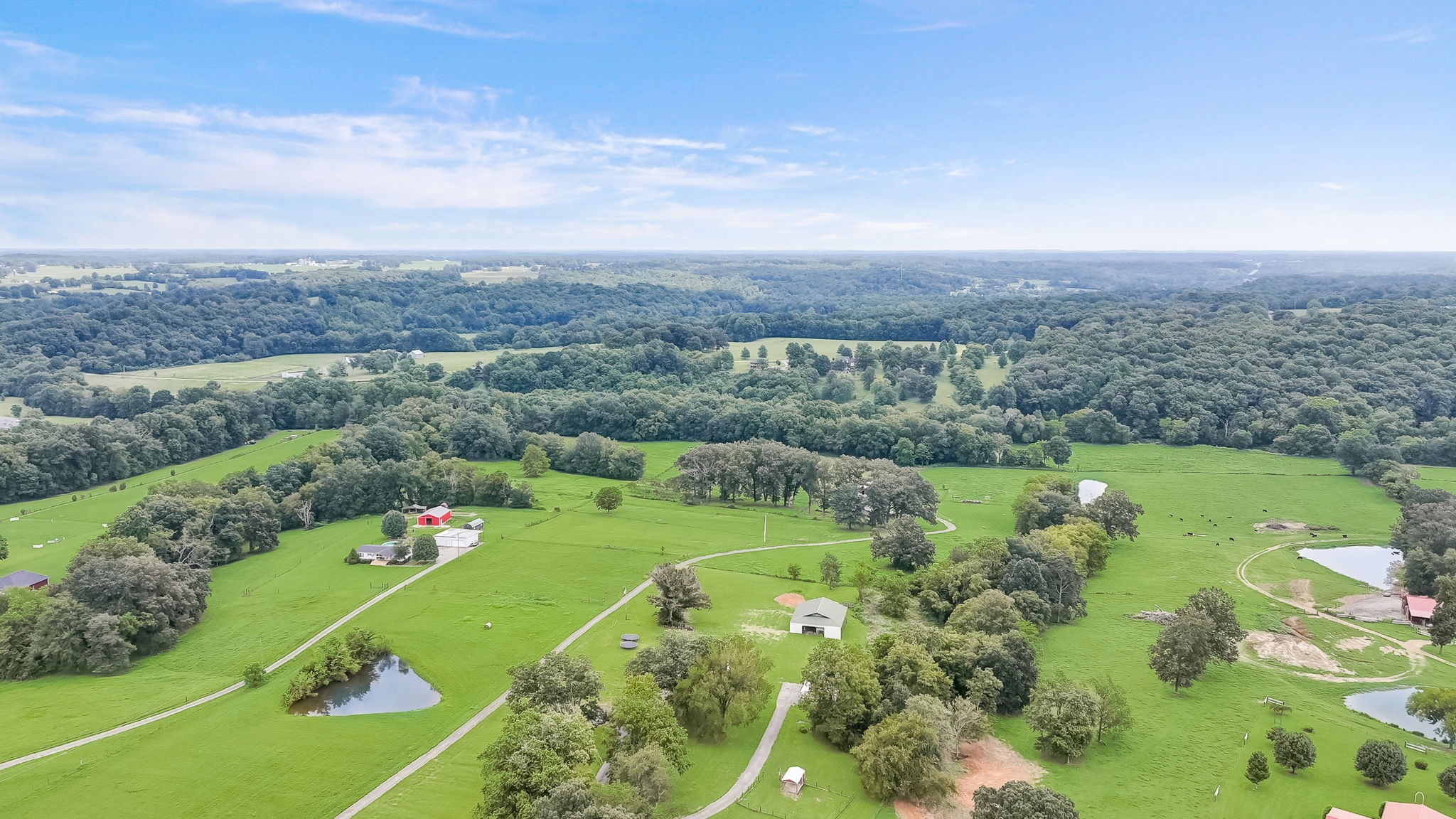308 Ranch Road Portland, TN 37148 - Photo 2 of 43 a view of a city