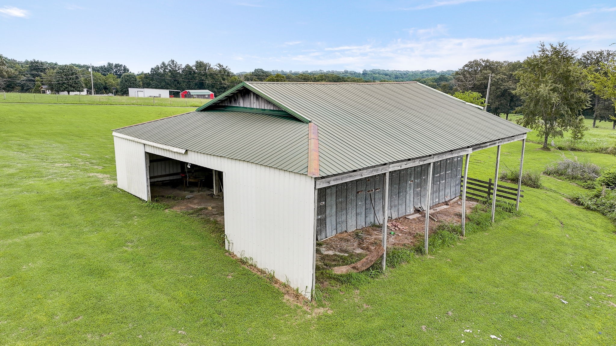 308 Ranch Road Portland, TN 37148 - Photo 43 of 43 a aerial view of a house having yard