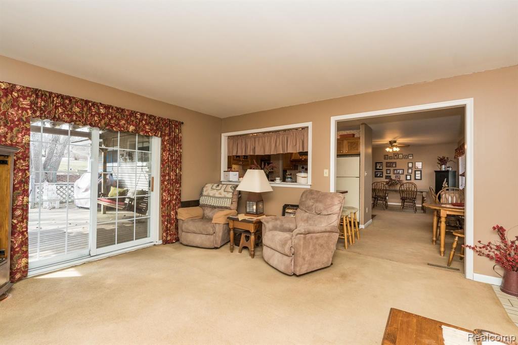 257 Nevada Avenue Rochester Hills, MI 48309 - Photo 7 of 36