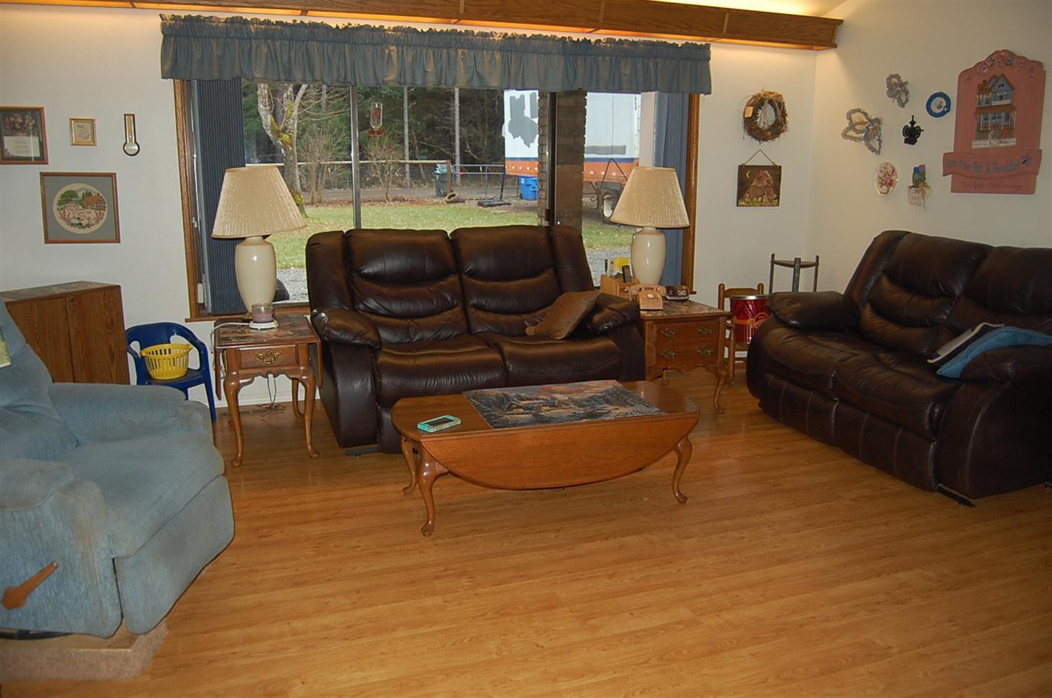 340 Fir Canyon Road Grants Pass, OR 97527 - Photo 5 of 26 living room window