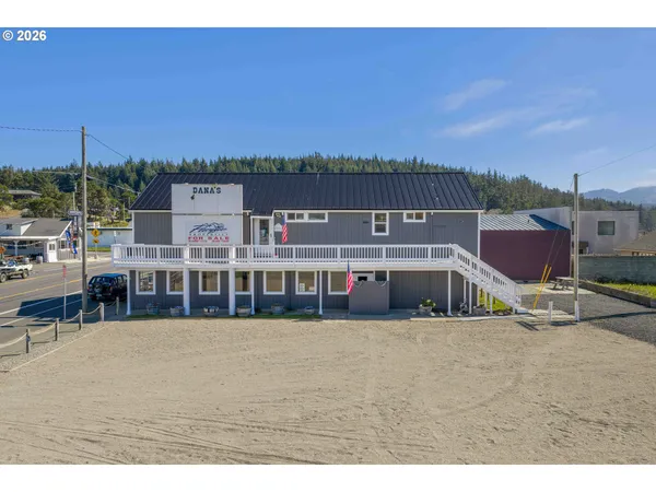 $995,000 | 267 6th Street, Port Orford, OR 97465