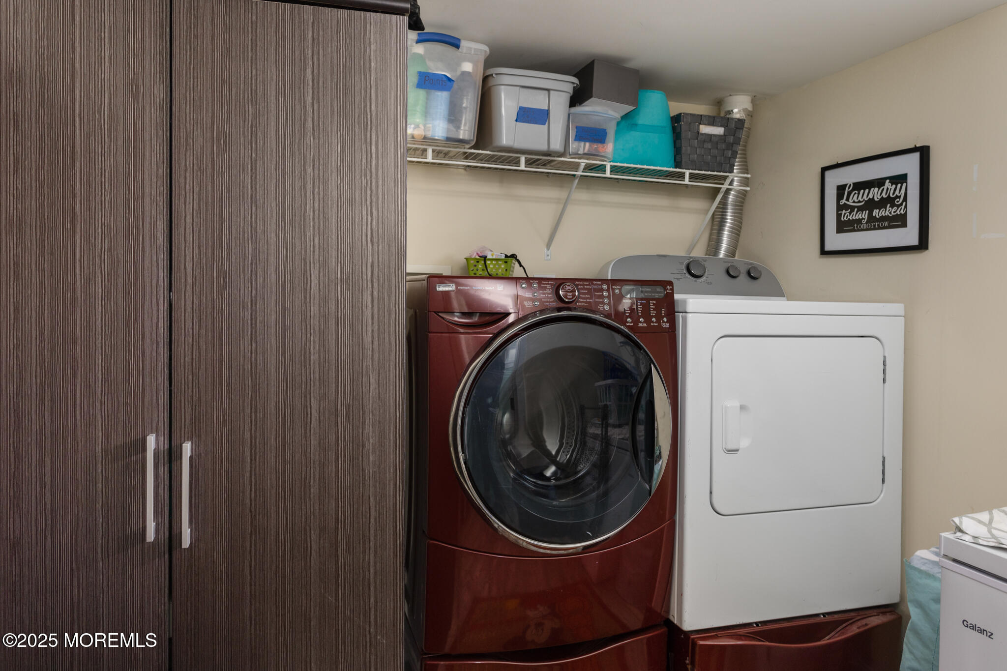 444 Pennington Drive Westampton, NJ 08060 - Photo 21 of 25 a utility room with dryer and washer