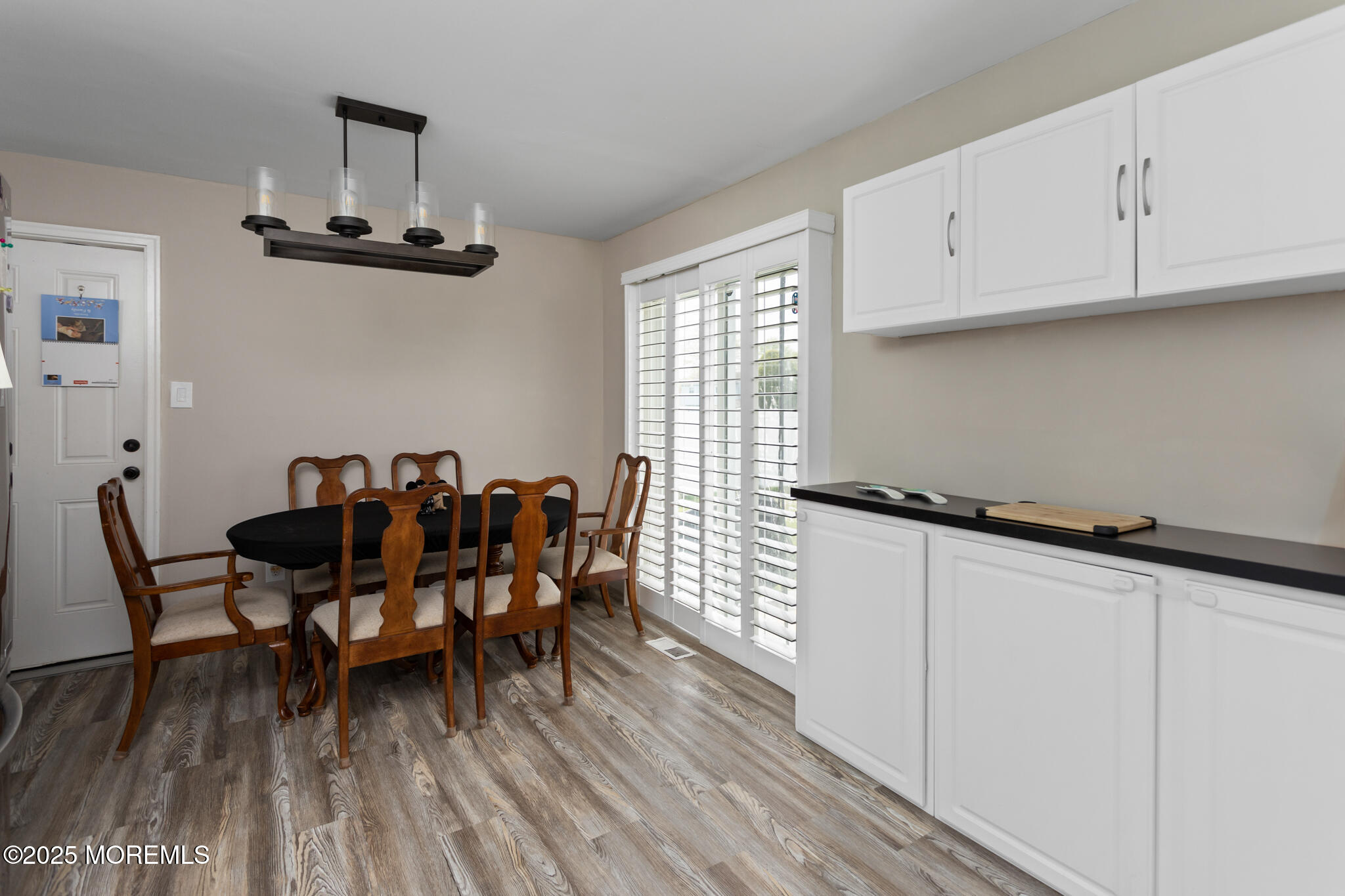 444 Pennington Drive Westampton, NJ 08060 - Photo 10 of 25 a dining room with furniture and wooden floor