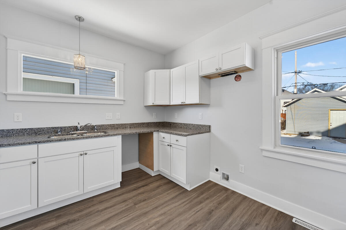 1948 12th Street Racine, WI 53403 - Photo 12 of 20 DSC03506