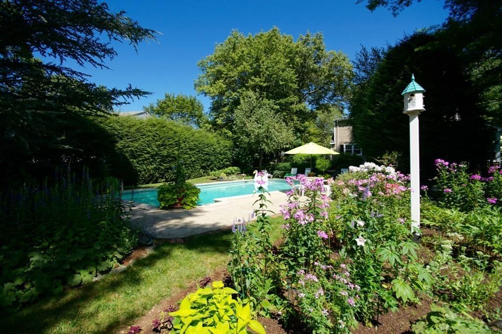 23 Bayberry Road Danvers, MA 01923 - Photo 5 of 23 Gallery Image 5