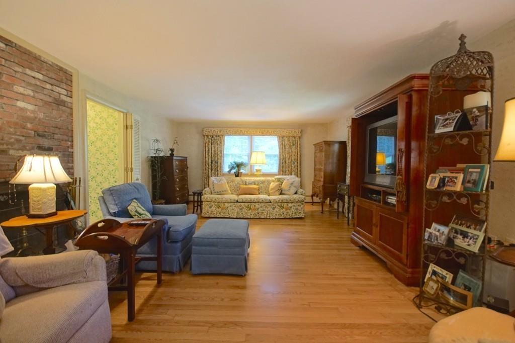 23 Bayberry Road Danvers, MA 01923 - Photo 6 of 23 Gallery Image 6