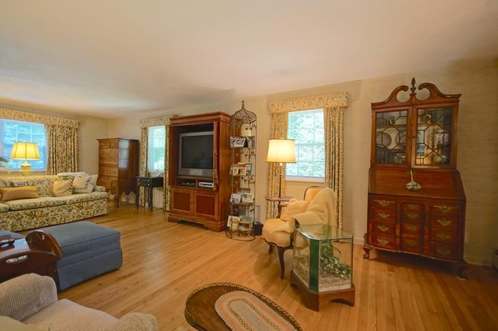 23 Bayberry Road Danvers, MA 01923 - Photo 8 of 23 Gallery Image 8
