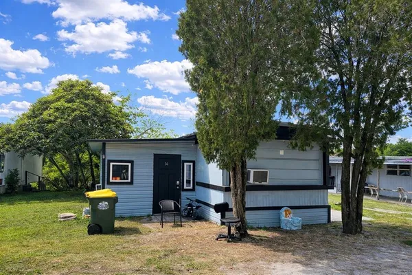 $1,800,000 | 30 Wafford Street, Umatilla, FL 32784