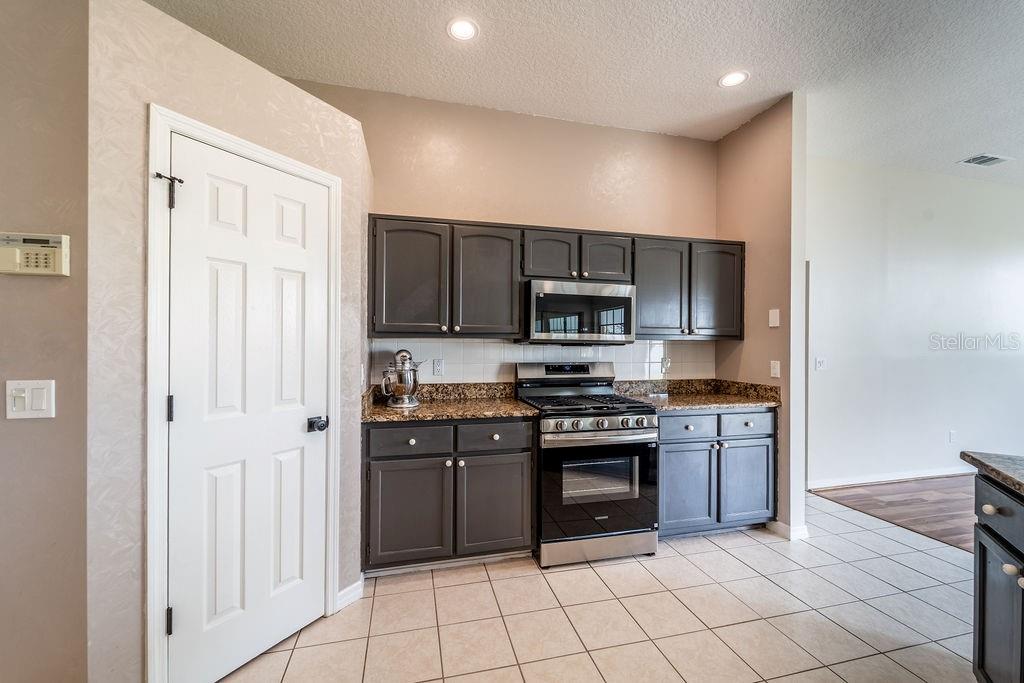107 Needlewood Loop DeBary, FL 32713 - Photo 14 of 21