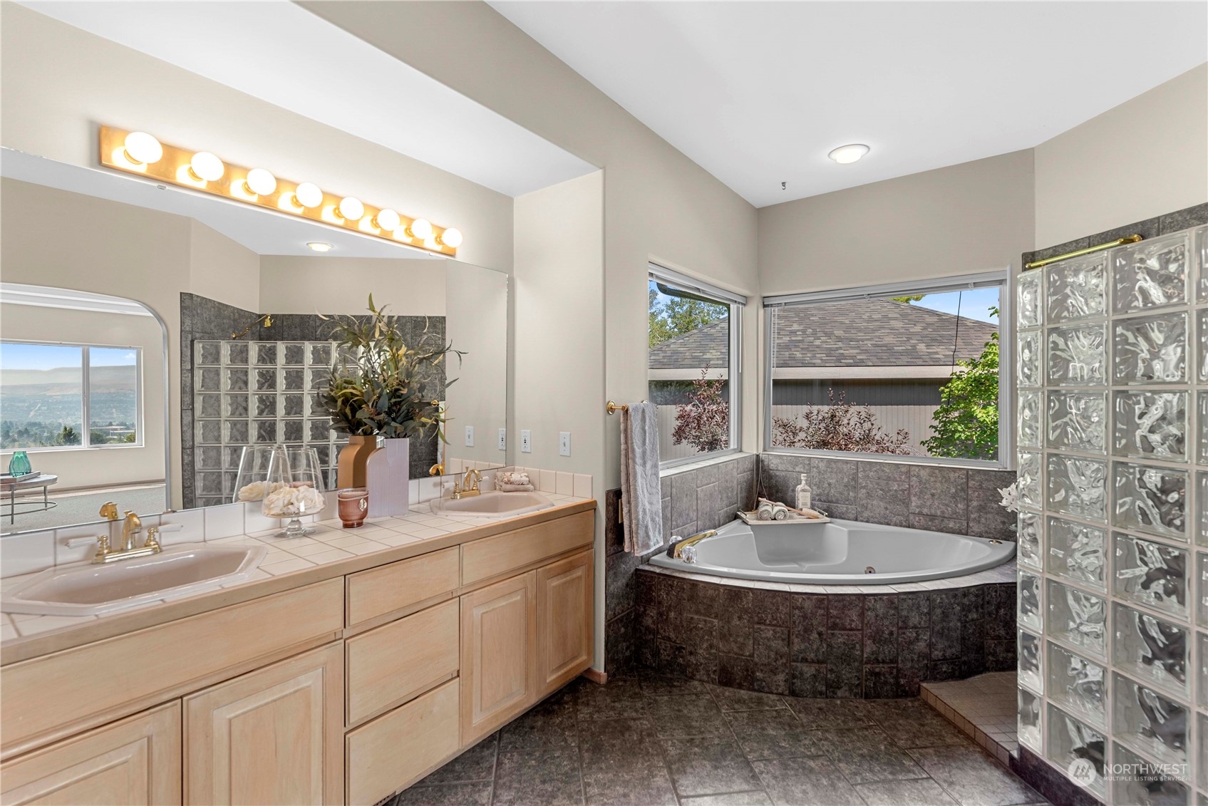 508 Day Road North Wenatchee, WA 98801 - Photo 29 of 40 Gallery Image 29