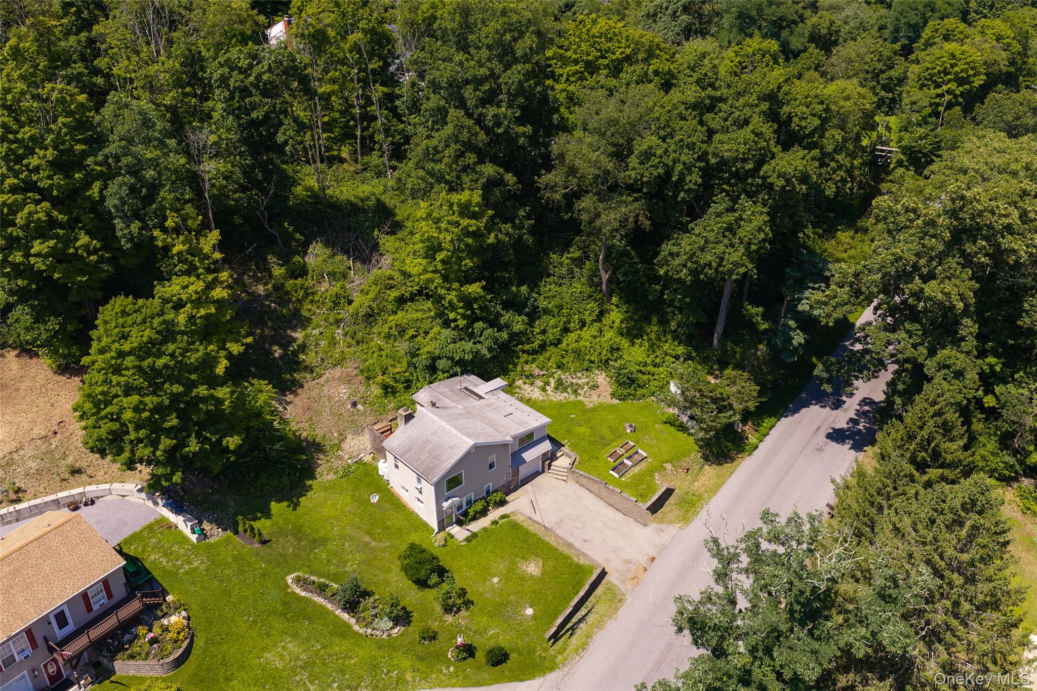667 Traver Road Pleasant Valley, NY 12569 - Photo 5 of 23 Gallery Image 5