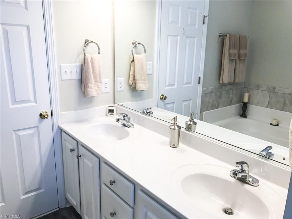 4513 Ridgefall Road Greensboro, NC 27410 - Photo 22 of 28