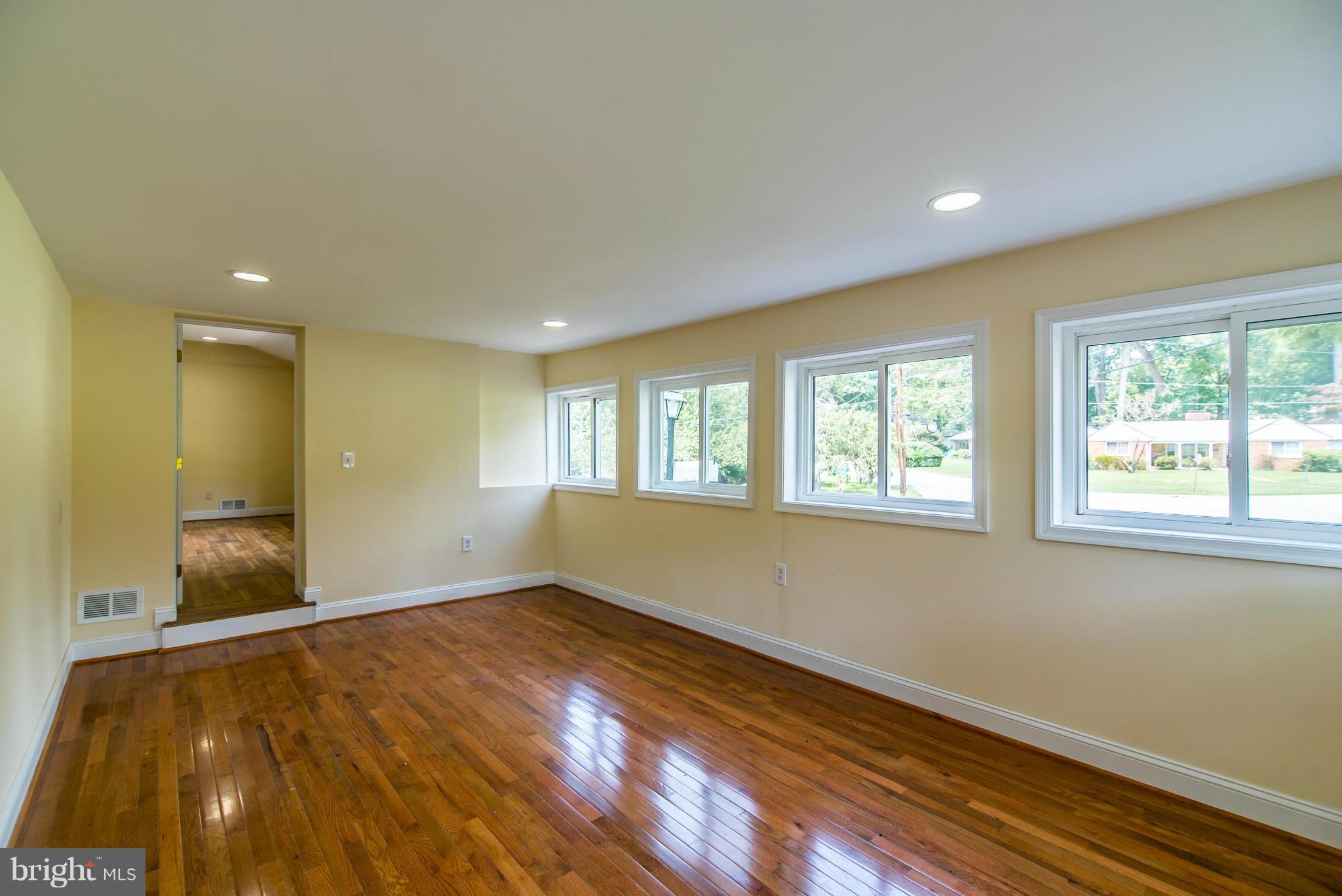 401 Southwest Drive Silver Spring, MD 20901 - Photo 11 of 30 Interior (General)