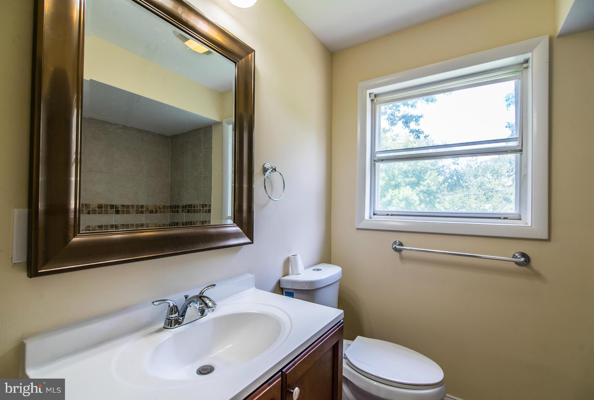 401 Southwest Drive Silver Spring, MD 20901 - Photo 21 of 30 Bath