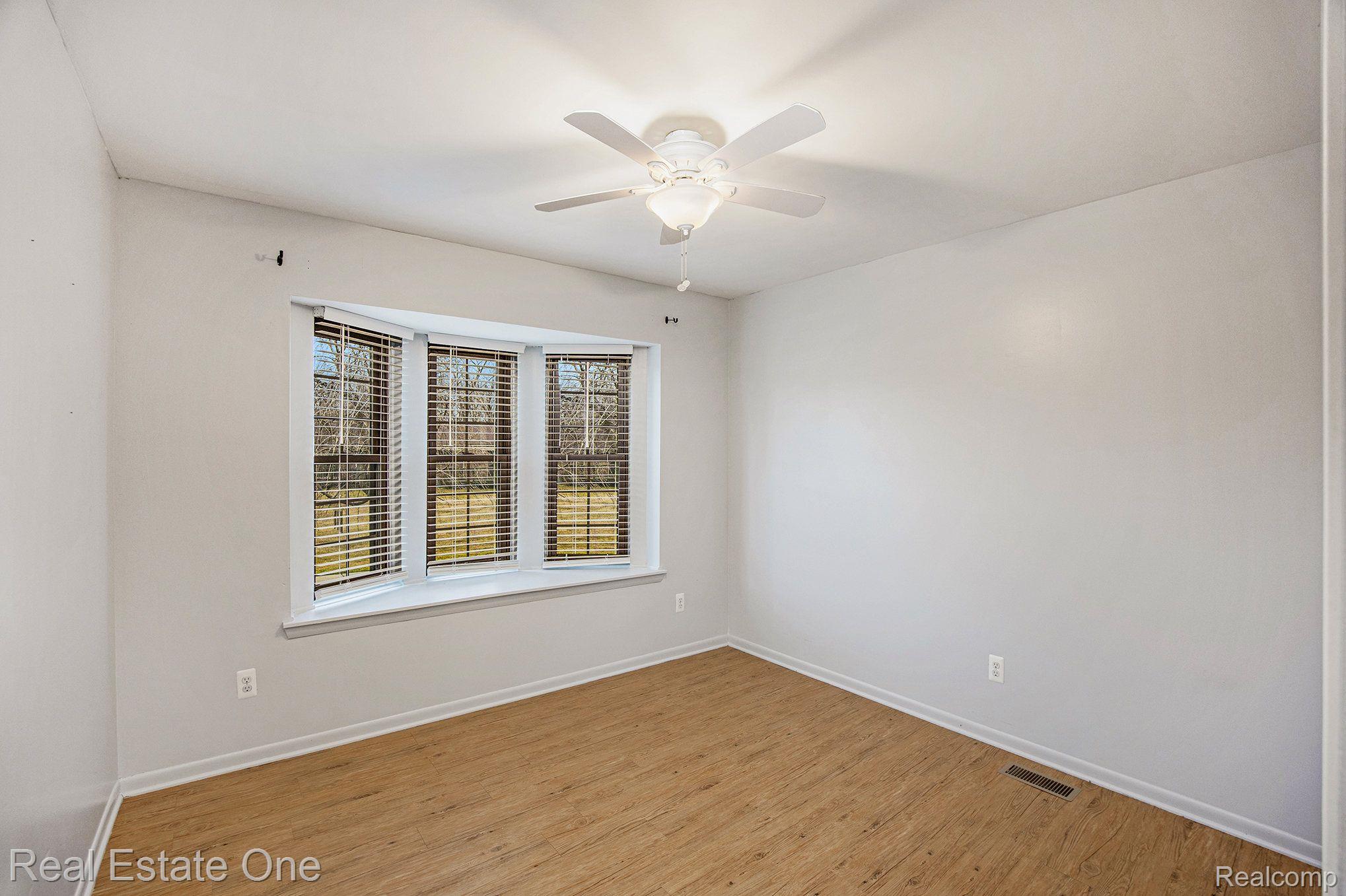 11419 Beaconsfield Road Washington, MI 48094 - Photo 8 of 15 Gallery Image 8