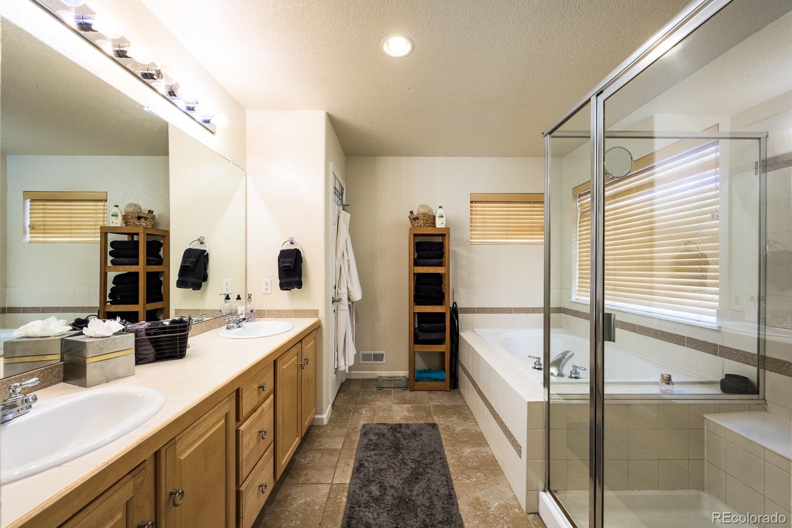 8515 Braun Loop Arvada, CO 80005 - Photo 20 of 32