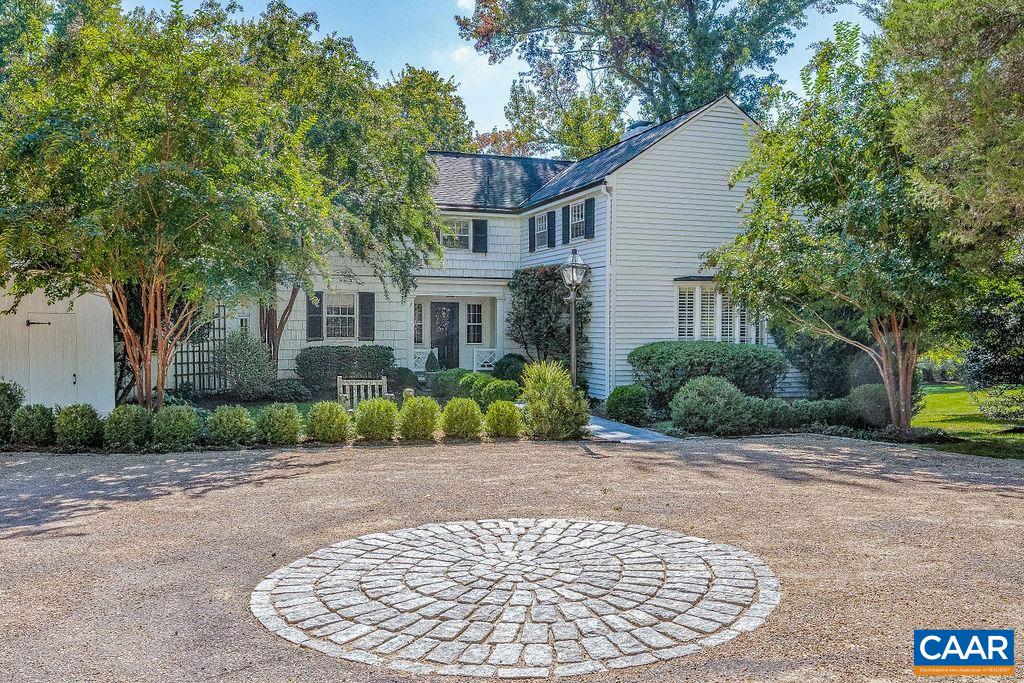 35 Old Farm Road Charlottesville, VA 22903 - Photo 7 of 44 a view of a house with a patio