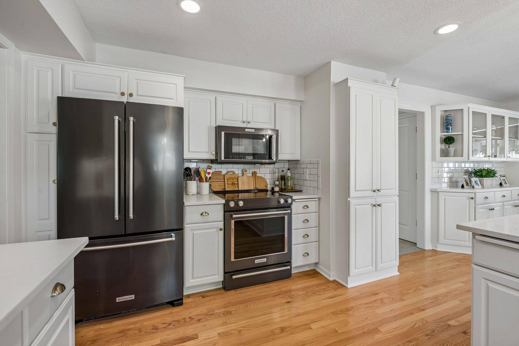 8722 Sandro Road Bloomington, MN 55438 - Photo 31 of 97 Gallery Image 31