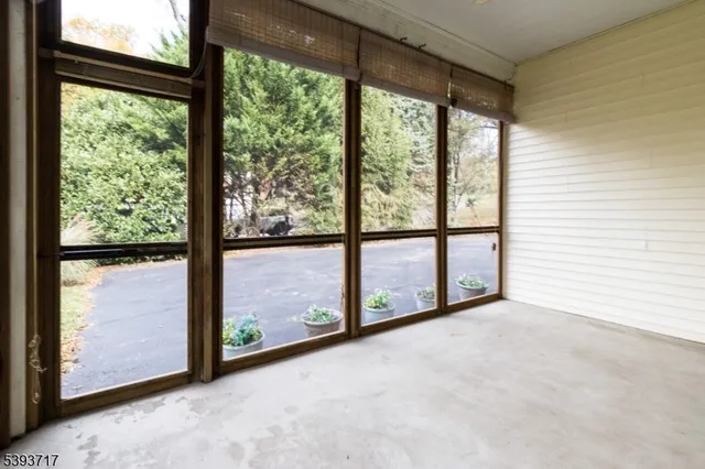 $895,000 | 5 Chrystal Drive, Lebanon, NJ 08833