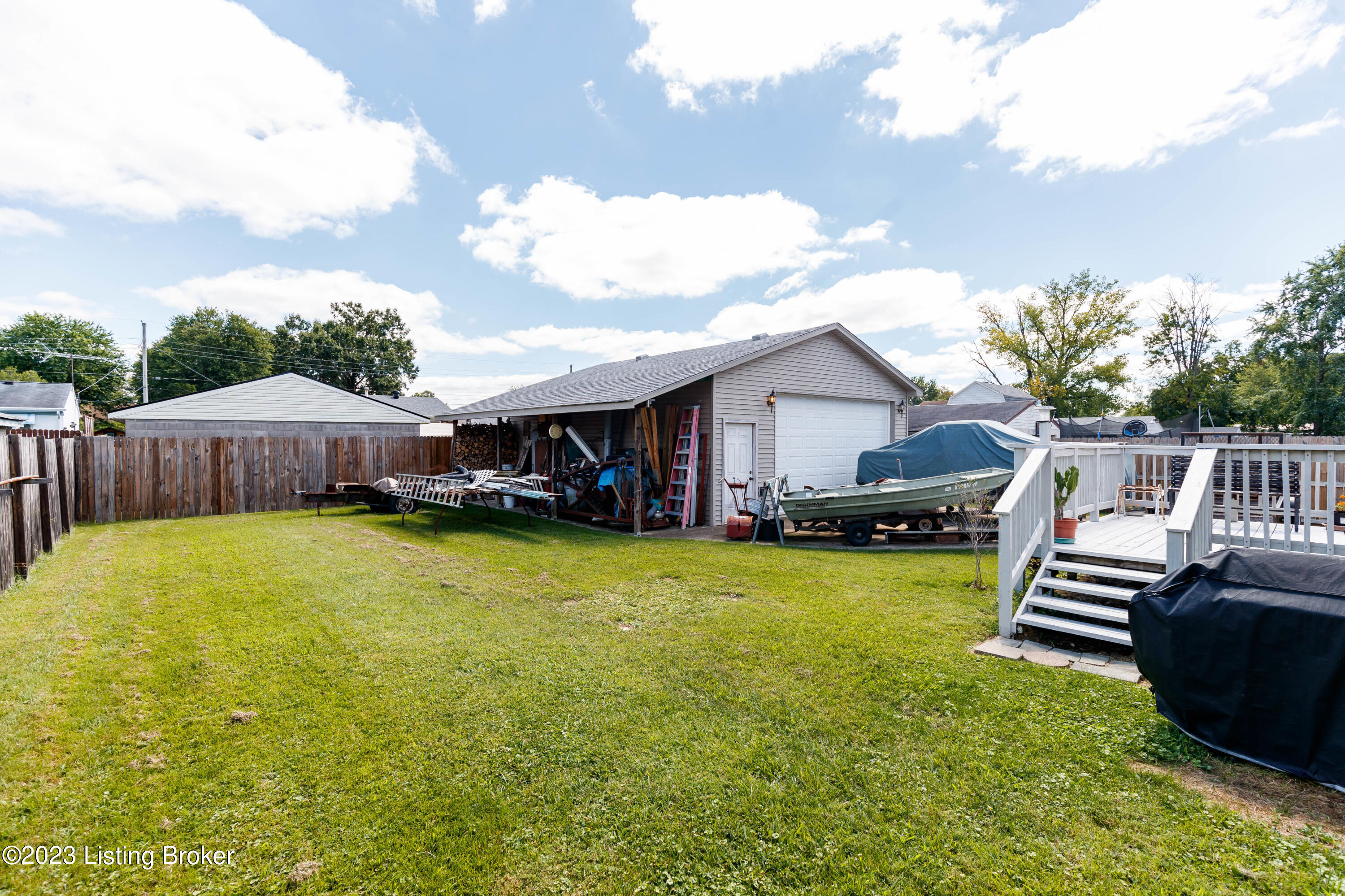 508 Overlook Road Louisville, KY 40229 - Photo 3 of 19 A09I6428