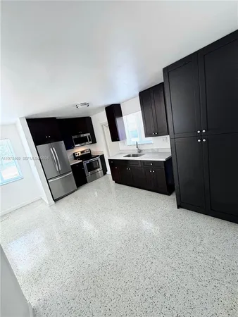 $2,500 | 626 West 17th Street, Unit 626, Hialeah, FL 33010