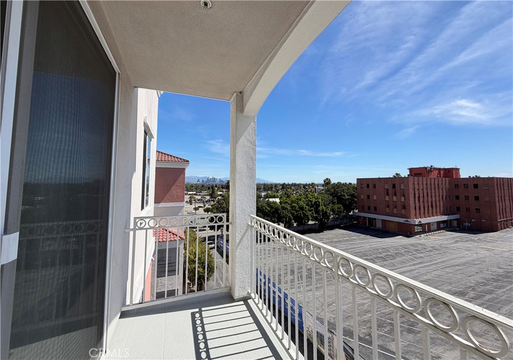 3740 Santa Rosalia Drive, Unit 425 Los Angeles, CA 90008 - Photo 10 of 24 a view of balcony with furniture