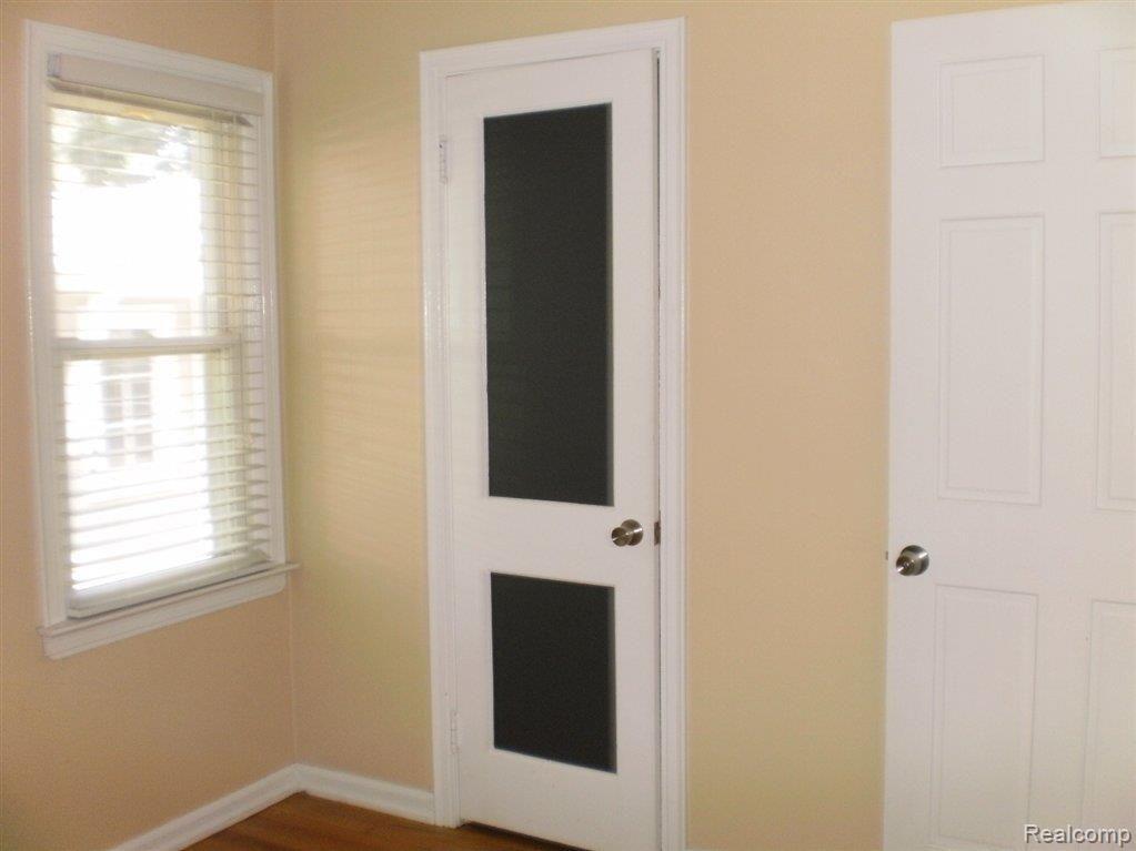 1210 Cambridge Road Berkley, MI 48072 - Photo 6 of 15 bedroom
