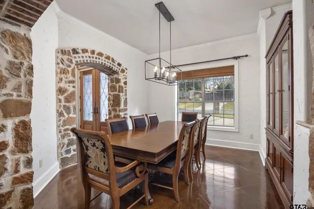 $939,900 | 7107 Butterfly Crk Drive, Tyler, TX 75703