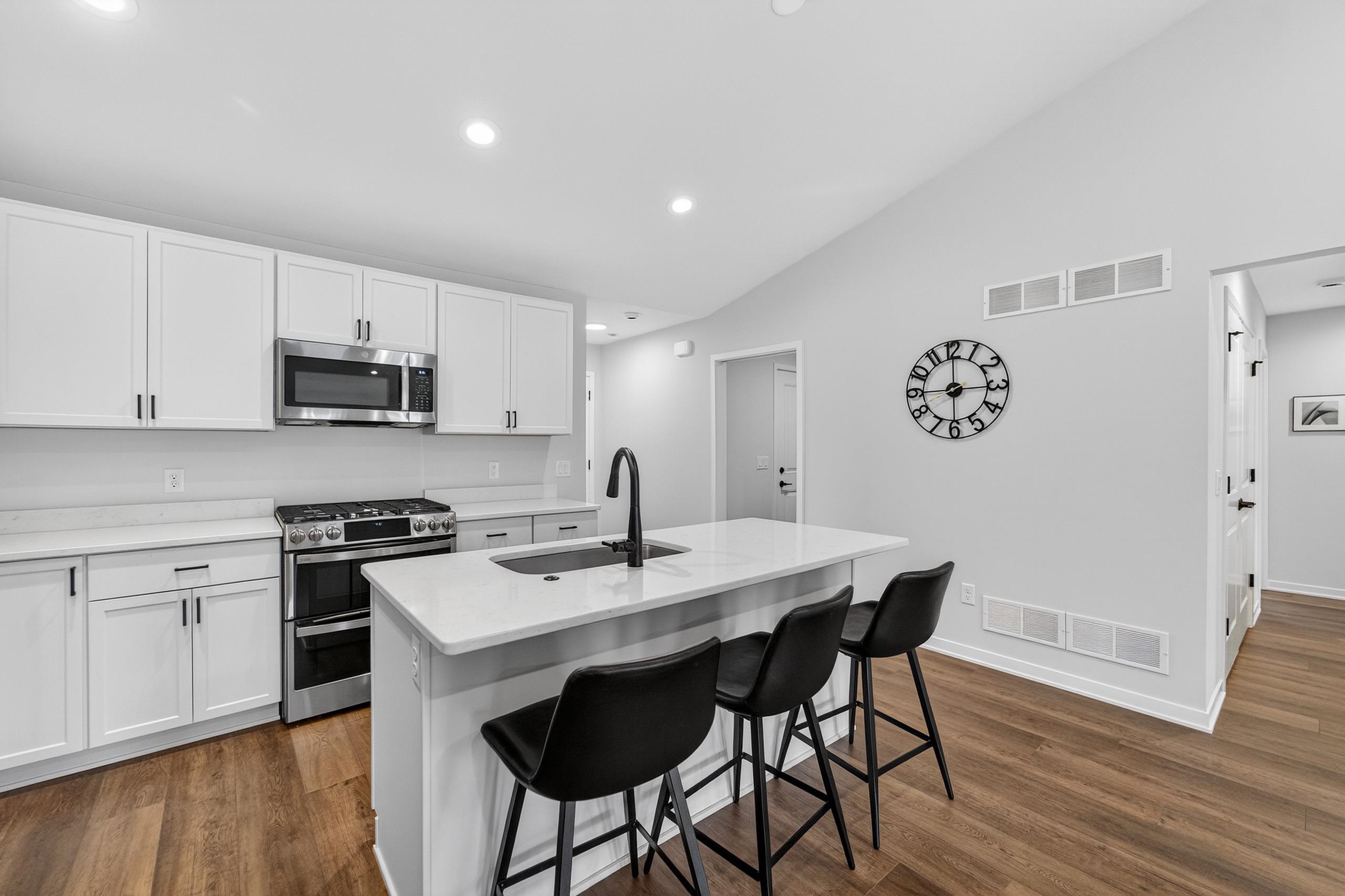 340 Lilac Stoughton, WI 53589 - Photo 4 of 26