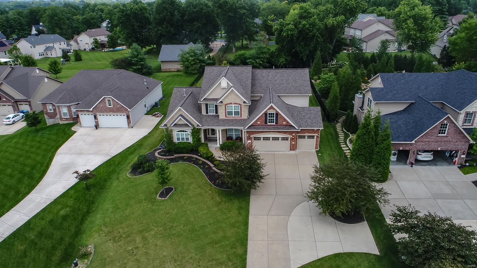 276 Ries Road Ballwin, MO 63021 - Photo 1 of 44