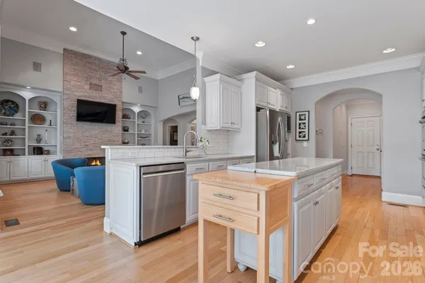$2,150,000 | 7902 Chapel Creek Drive, Denver, NC 28037