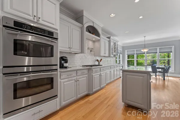 $2,150,000 | 7902 Chapel Creek Drive, Denver, NC 28037