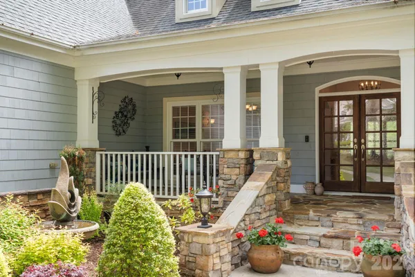 $2,150,000 | 7902 Chapel Creek Drive, Denver, NC 28037