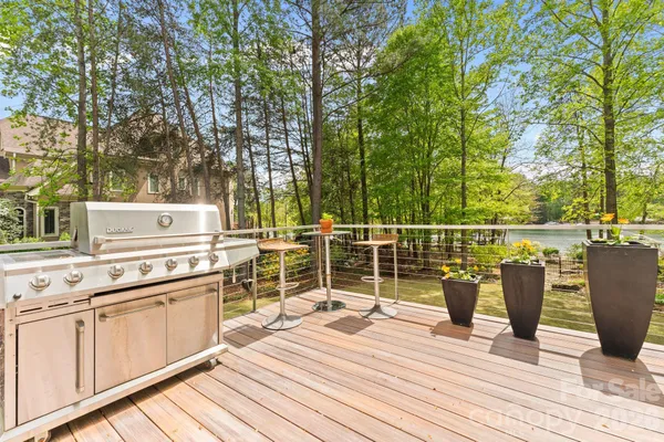 $2,150,000 | 7902 Chapel Creek Drive, Denver, NC 28037