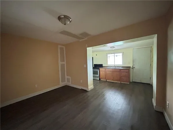 $29,900 | 405 South 5th Street, Jeannette, PA 15644