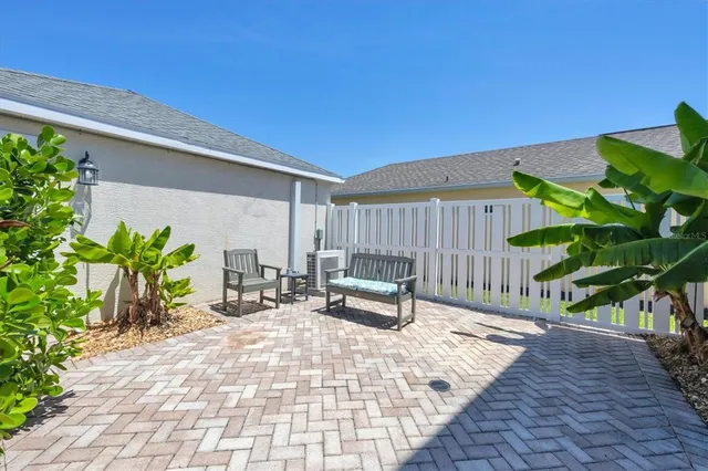 $370,000 | 4811 Woodbrook Drive, Sarasota, FL 34243