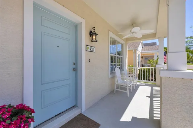 $370,000 | 4811 Woodbrook Drive, Sarasota, FL 34243