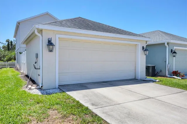 $370,000 | 4811 Woodbrook Drive, Sarasota, FL 34243