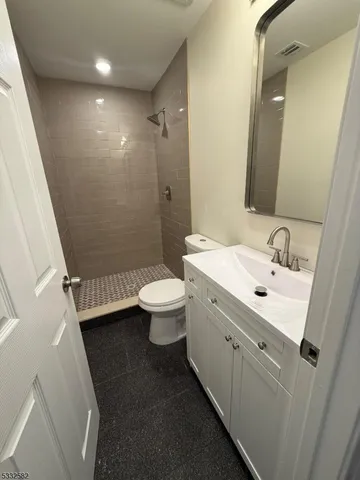 $3,800 | 7 Maple Street, Bloomfield, NJ 07003