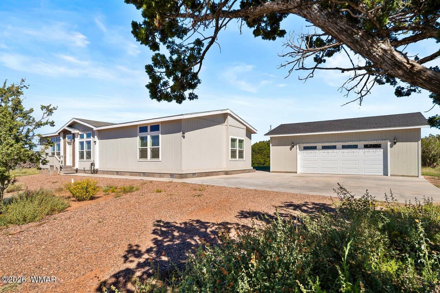 2447 Zaidee Road Show Low, AZ 85901 - Photo 1 of 43 Gallery Image 1
