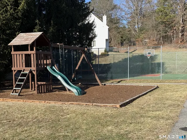 $249,900 | 40D Eastbrook Heights, Unit C, Mansfield Center, CT 06250