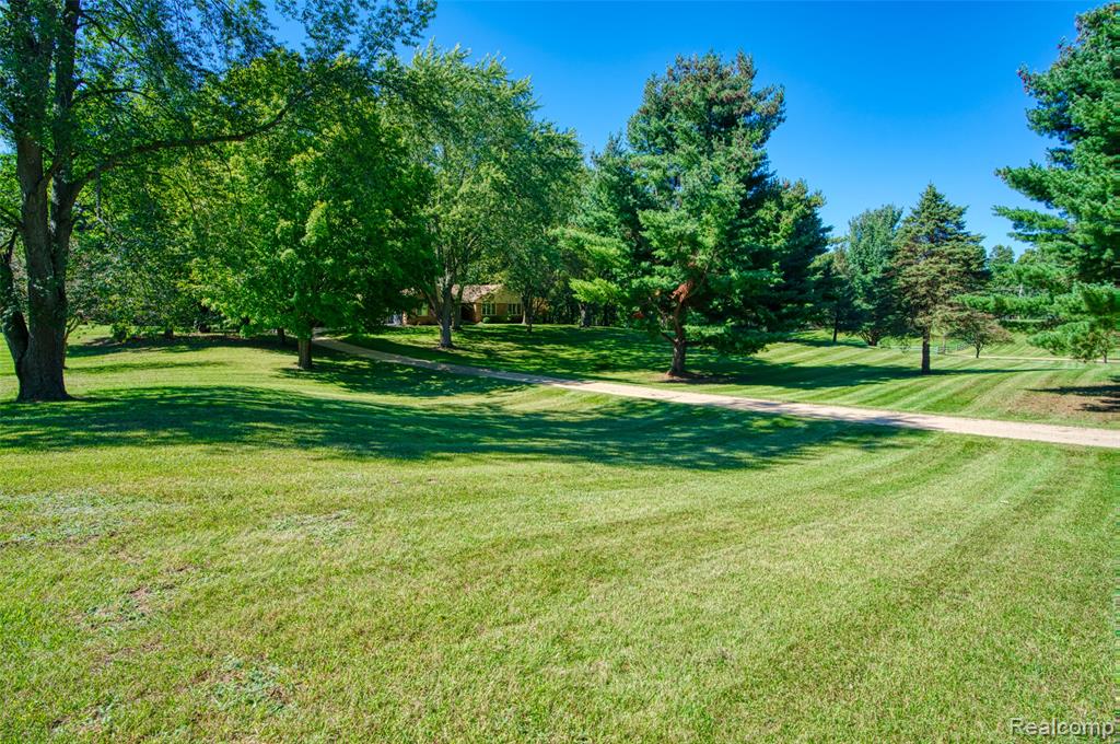 6209 North Raddatz Road Fowlerville, MI 48836 - Photo 31 of 41 Gallery Image 31