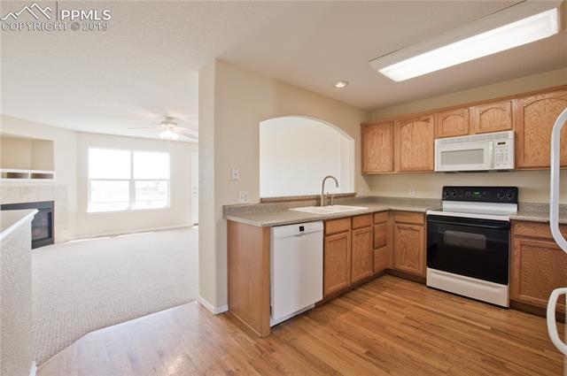 3531 Indigo Ridge Point Colorado Springs, CO 80910 - Photo 4 of 21