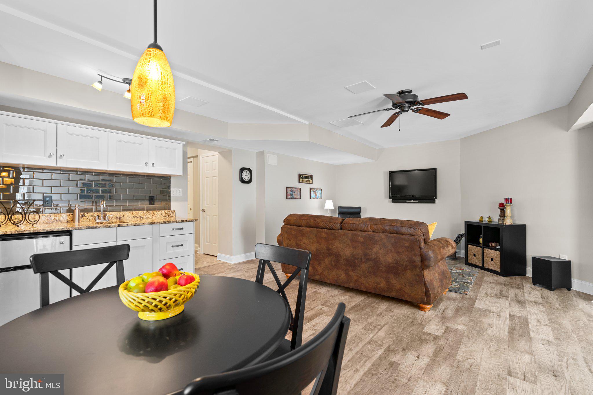 3020 Hobbs Road Glenwood, MD 21738 - Photo 65 of 108 Kitchenette/breakfast area/living area.