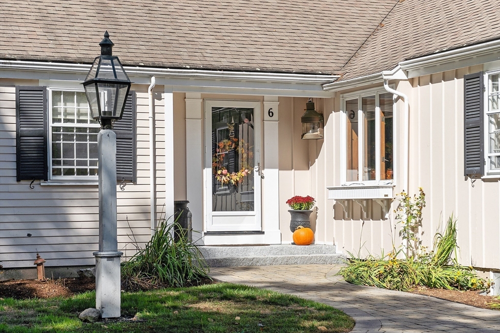 6 Needham Road Lynnfield, MA 01940 - Photo 3 of 42